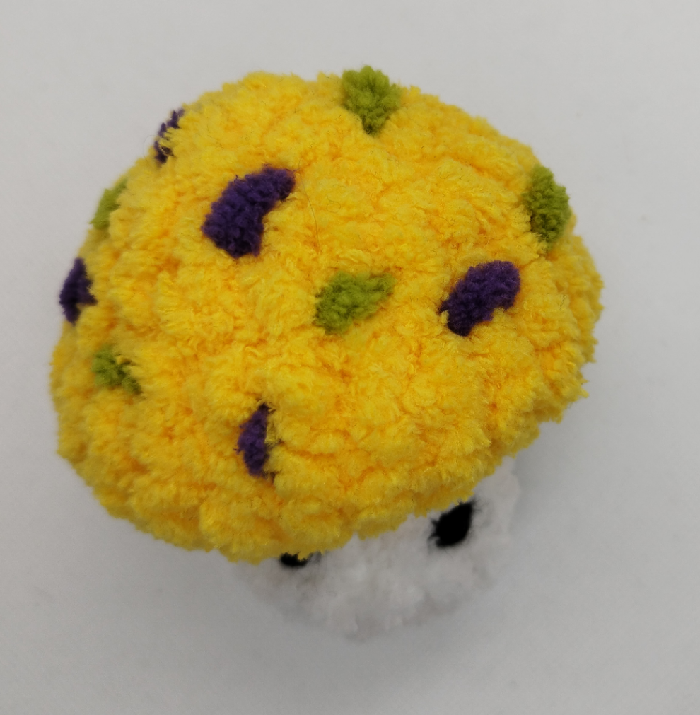 Crocheted popping mushroom Spotted Yellow