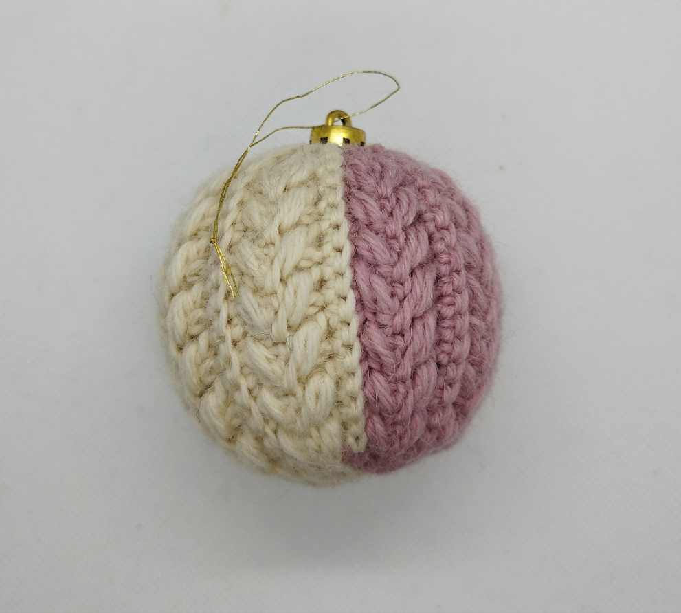 Dusty rose / cream bauble