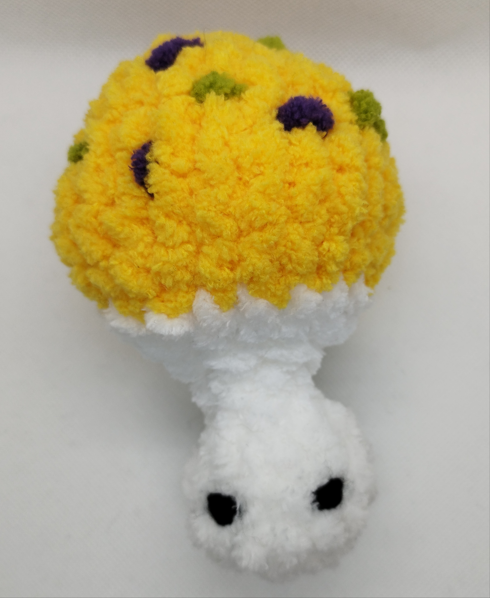 Crocheted popping mushroom Spotted Yellow
