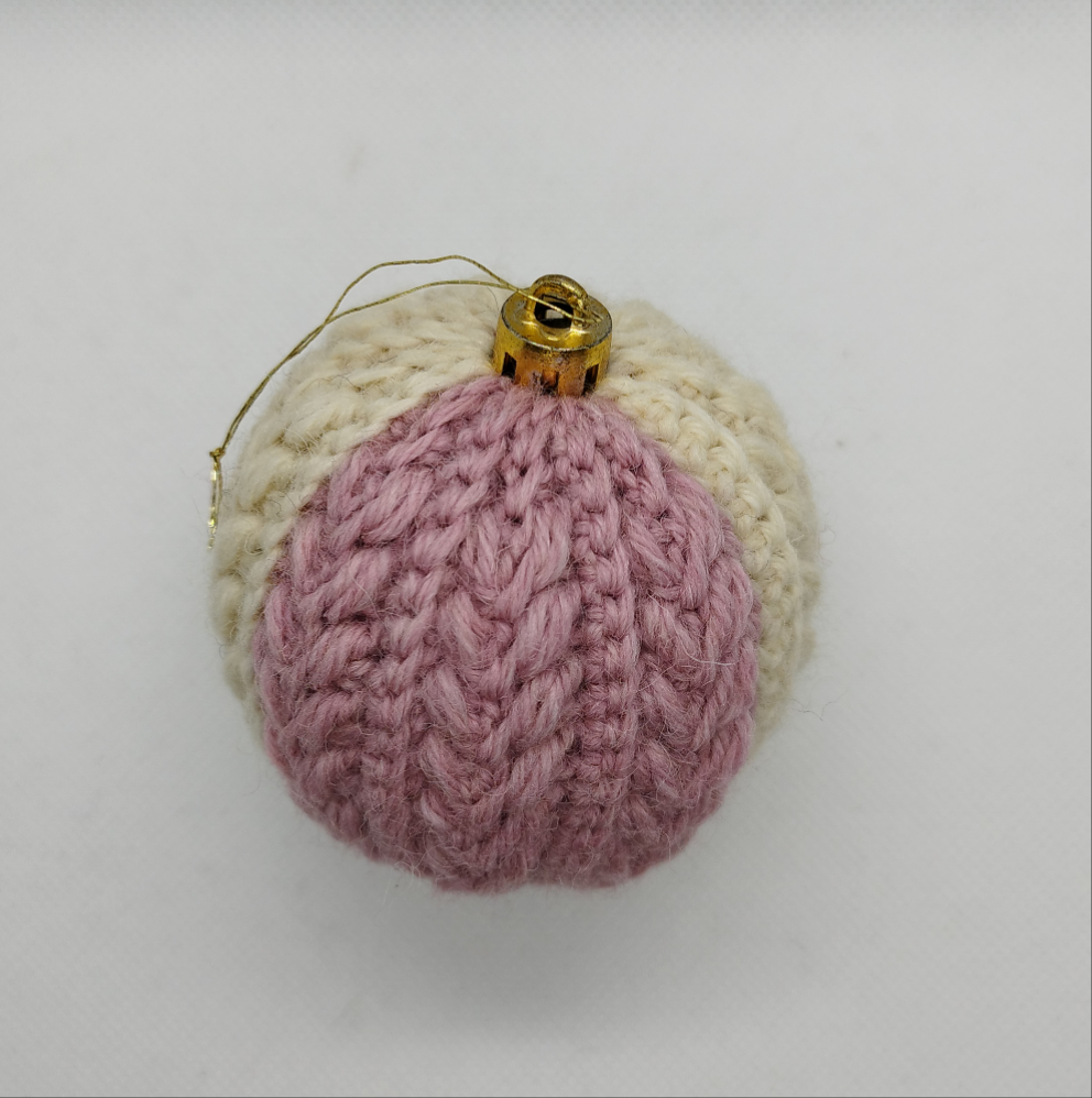 Dusty rose / cream bauble