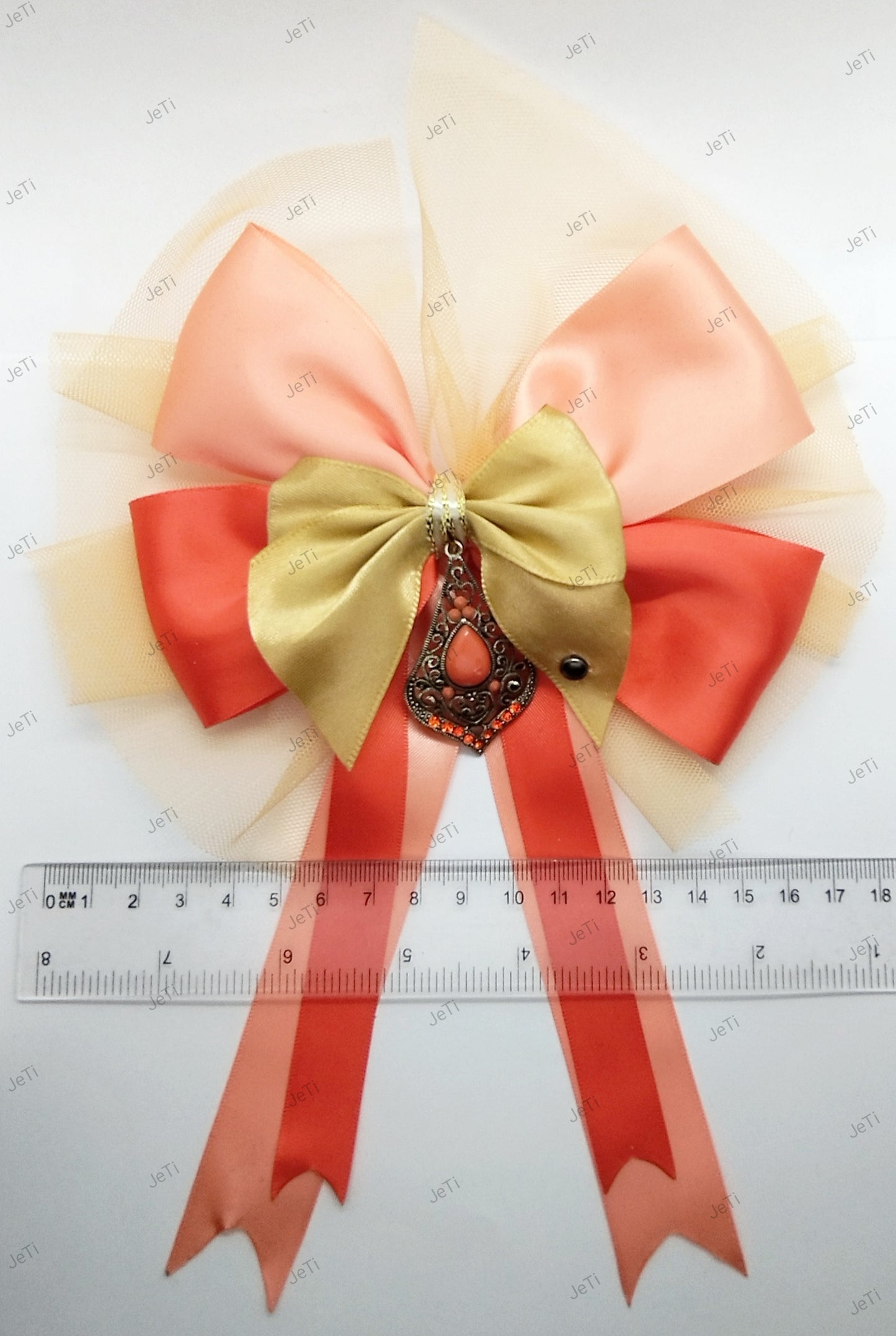 Vintage charm hairclip