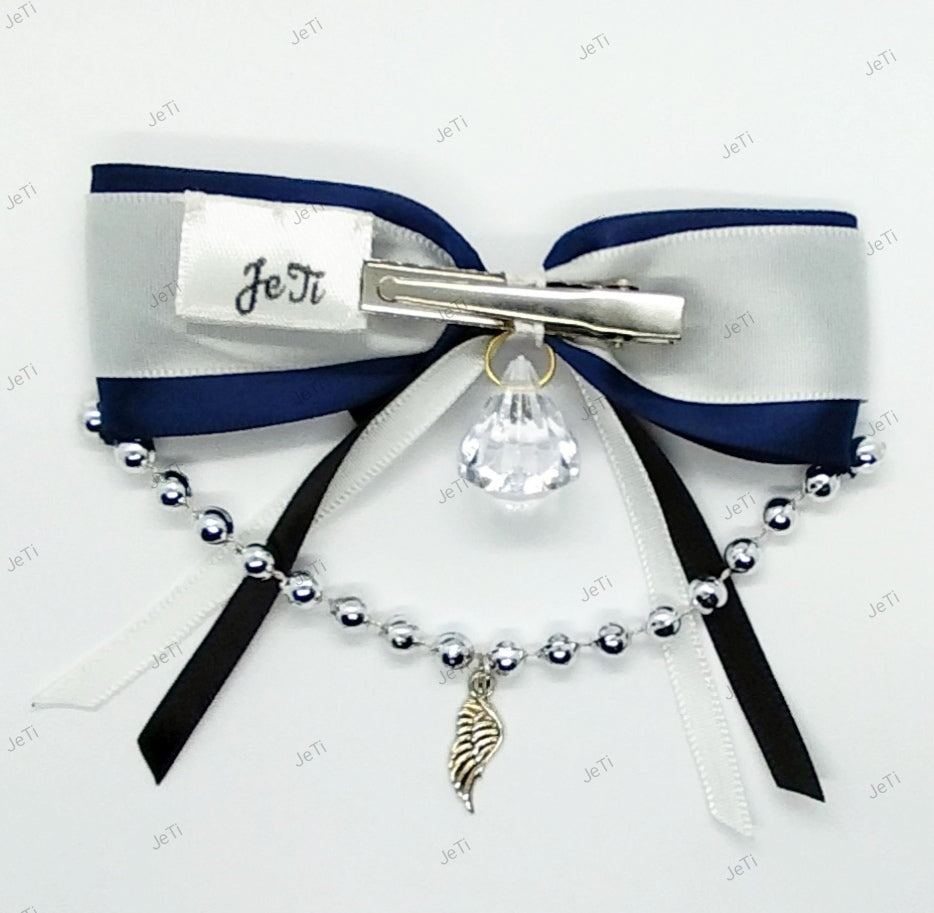 Angel wing hairclip