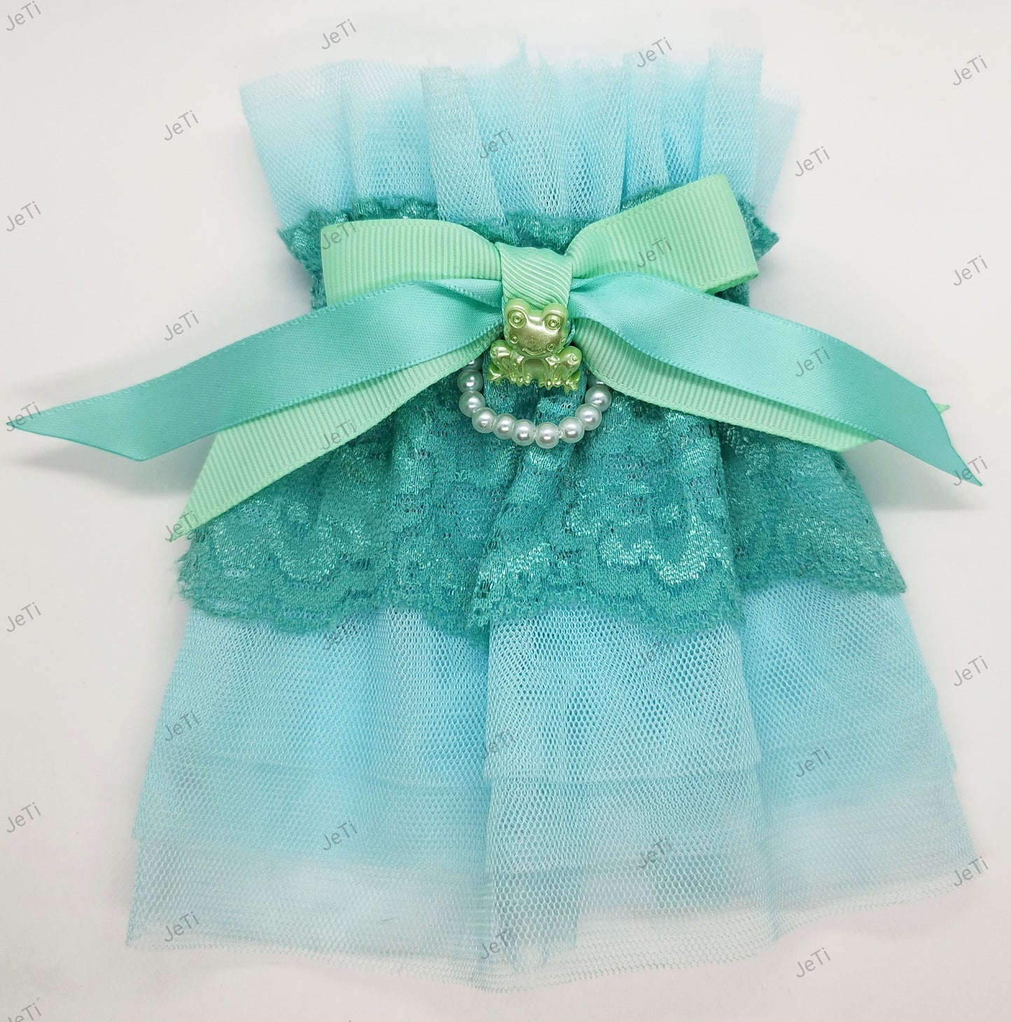 Aqua froggy lace cuffs