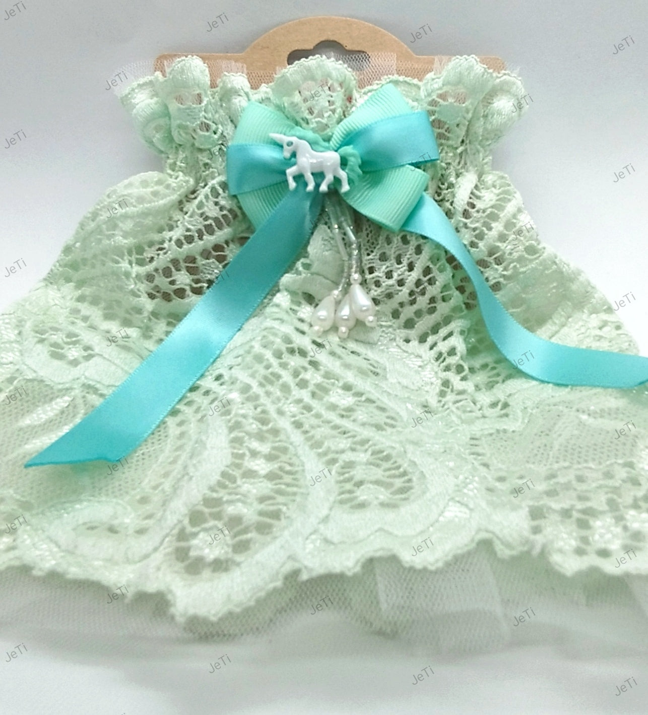 Peppermint unicorn lace cuffs