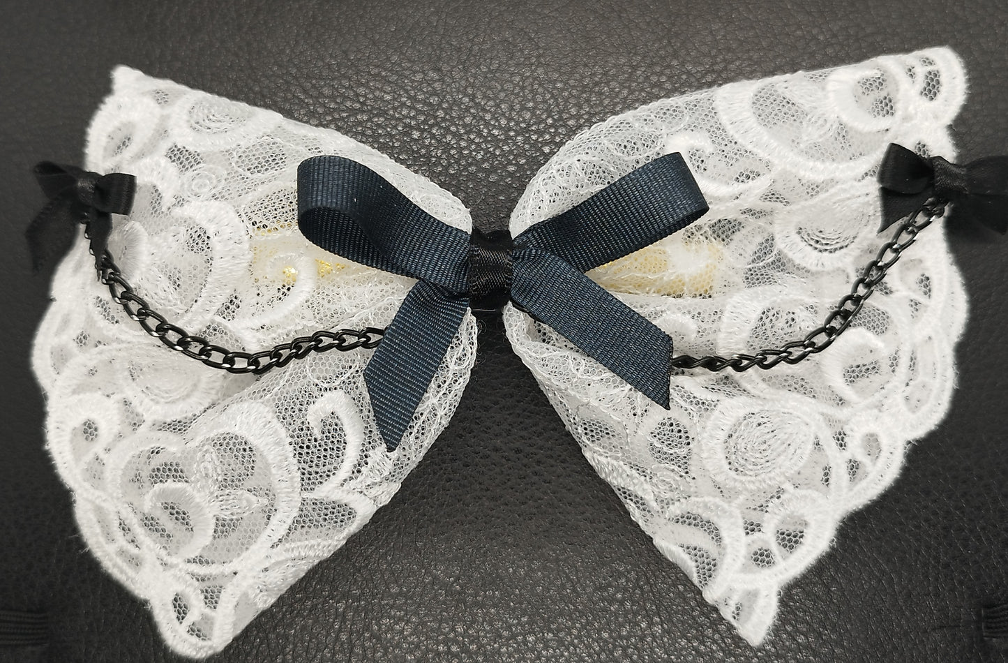 White lace bow🖤