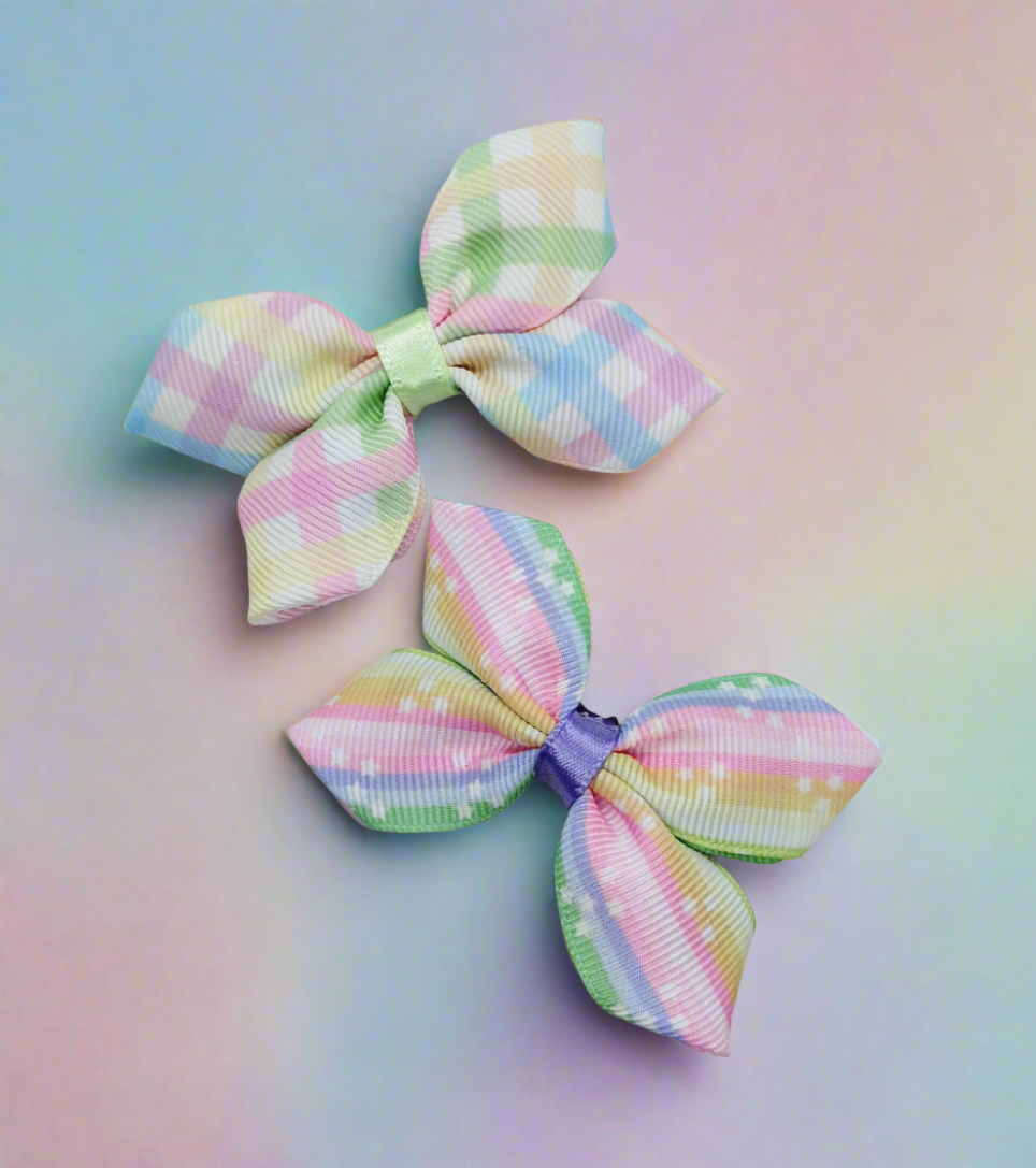 Small hairclips